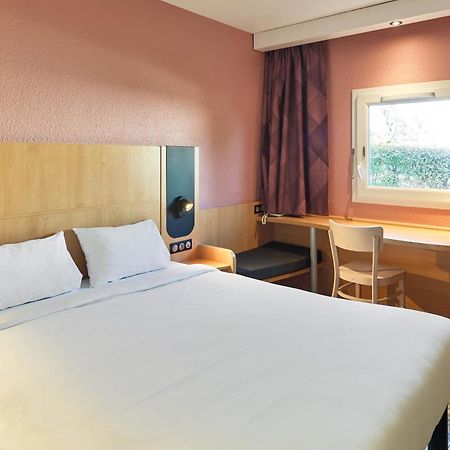 ไอบิส ปารีส ออร์ลี เริงกีส Hotel เรอจิส ภายนอก รูปภาพ