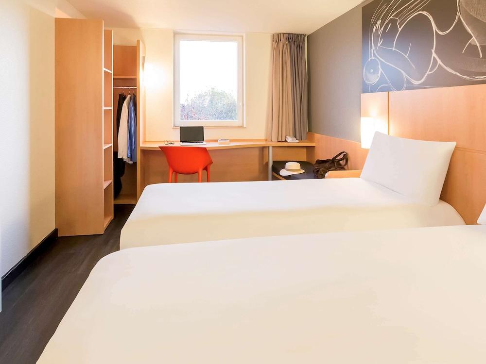 ไอบิส ปารีส ออร์ลี เริงกีส Hotel เรอจิส ภายนอก รูปภาพ