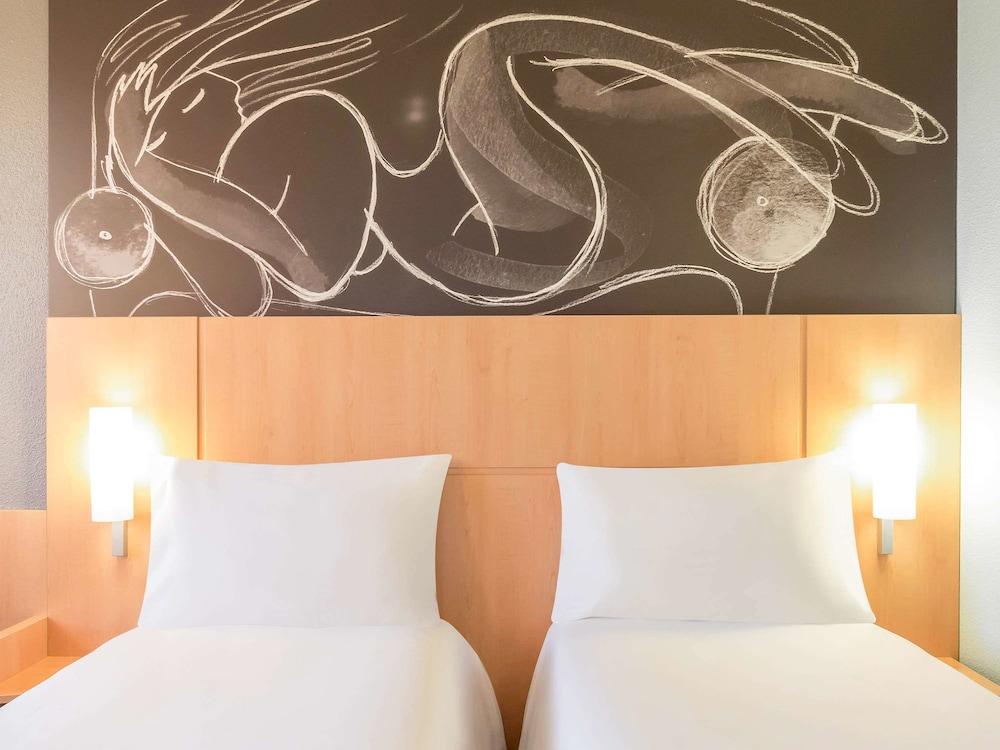 ไอบิส ปารีส ออร์ลี เริงกีส Hotel เรอจิส ภายนอก รูปภาพ